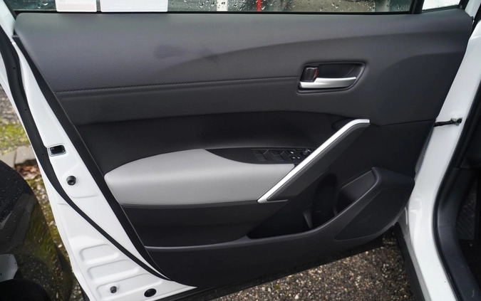 Toyota Corolla Cross cena 160221 przebieg: 1, rok produkcji 2024 z Ciechanowiec małe 277